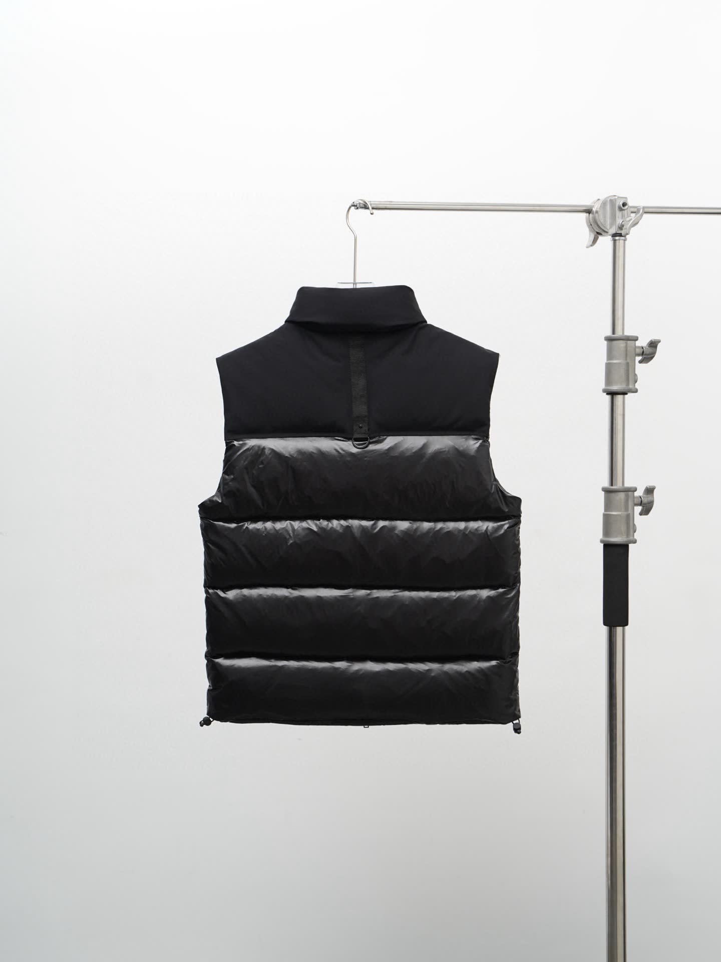 Moose Knuckles Gold Collection Nyluxe Down Vest